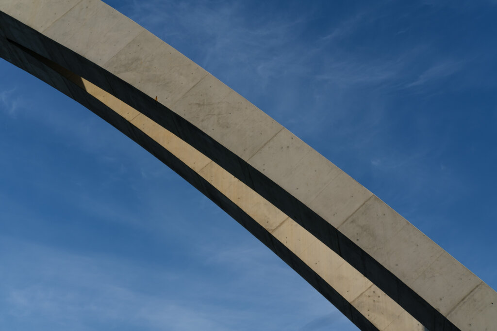 Bahnbrücke Für Ice über Der Unstrut Bei Nebra