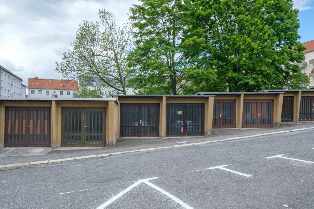 Aus der Serie KOMPLEXE GARAGENKOMPLEXE von Christoph Busse